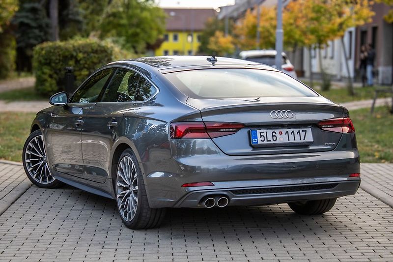Audi A5 - fotka 6 z 27