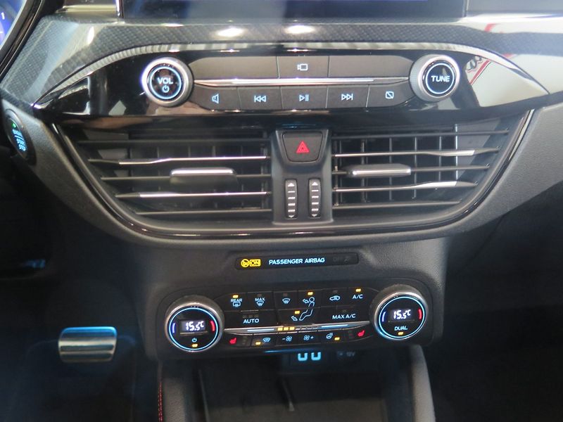 Ford Kuga (2021) 1.5TDCi,navi,360°,ST Line - fotka 12 z 50