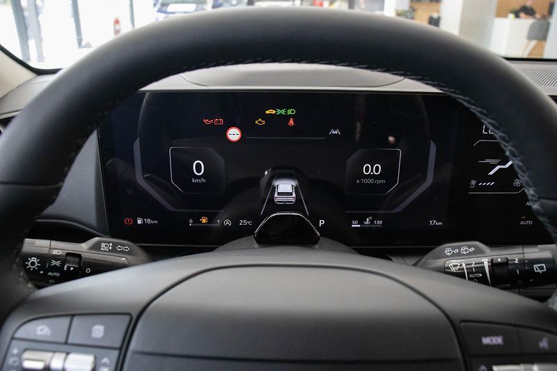 Kia K4 Sportswagon 1,6 T-GDi GPF 7DCT EXCLUSIVE - fotka 10 z 16