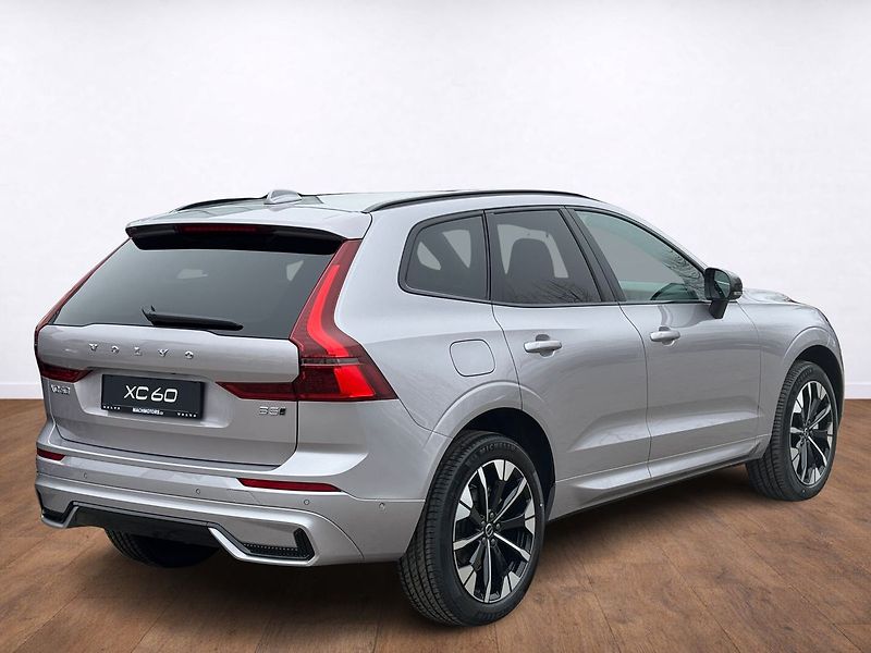 Volvo XC60 (2026) PLUS B5, kamery 360°, FULL LED - fotka 5 z 25