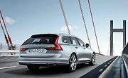 Volvo V90.