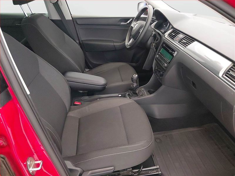 Škoda Rapid (2014) Ambition 1.2 TSI, ČR,1.maj - fotka 9 z 14