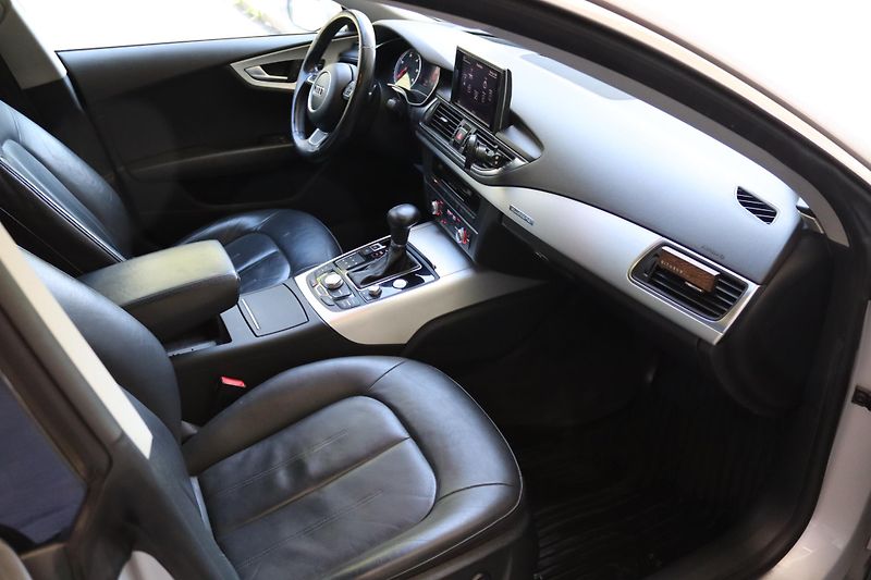 Audi A7 3.0TDI V6 QUATTRO 180kW DPH - fotka 46 z 50