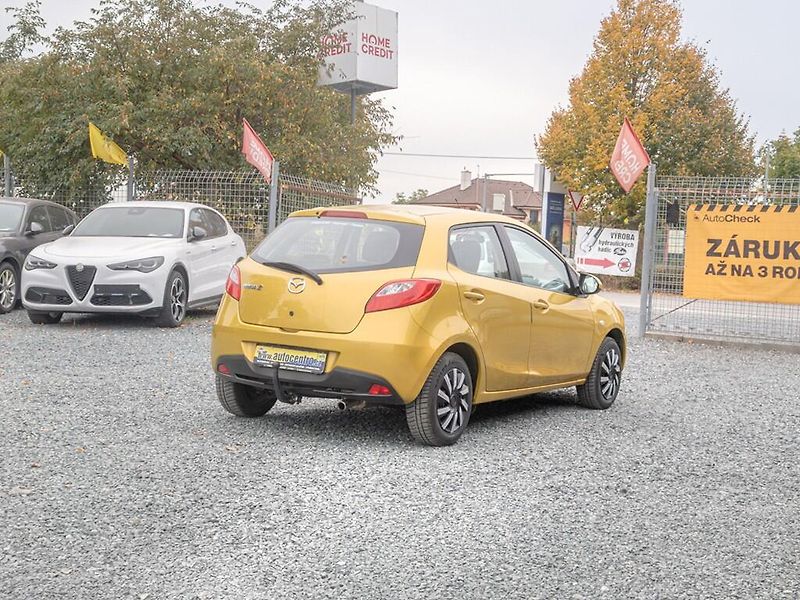 Mazda 2 (2008) 1.4i 63KW – PO SERVISU - fotka 5 z 33