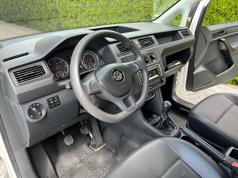 Volkswagen Caddy 2.0 TDi 5 míst  - fotka 7 z 14