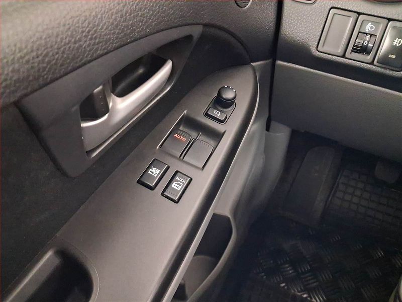 Suzuki SX4 (2013) 1.6 VVT - fotka 16 z 16
