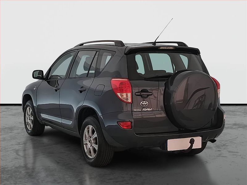 Toyota RAV4 (2006) 2.2 D-4D, 4X4 - fotka 4 z 17