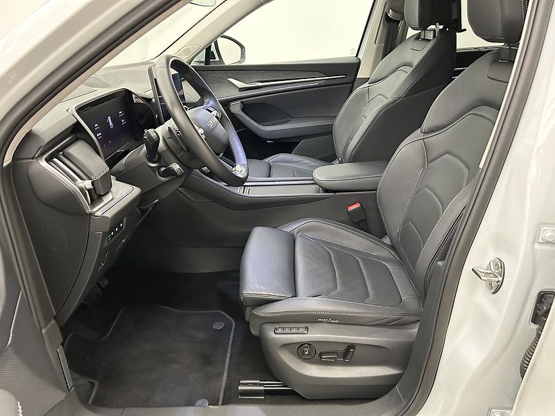 Škoda Kodiaq 2.0 TSI 4x4 EXLUSIVE SELECTION - fotka 23 z 29