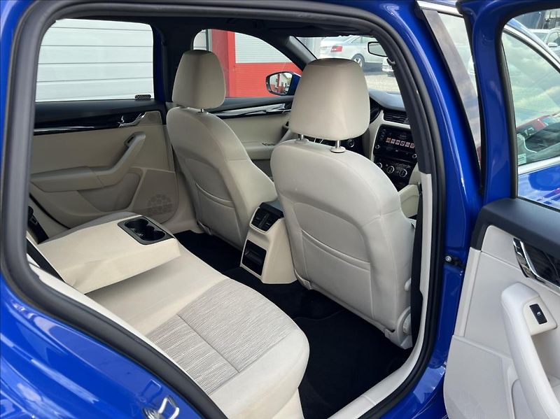 Škoda Octavia 2,0 TDi DSG STYLE nové rozvody - fotka 16 z 39