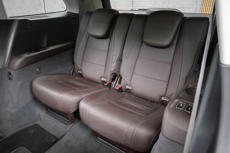 Mercedes-Benz GLS 400d AMG*TAŽNÉ*7.MÍST*DPH*ČR* - fotka 18 z 46