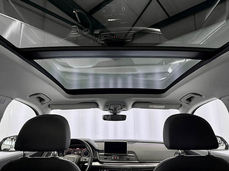 Audi Q5 2.0 PHEV QUATTRO S-LINE, PANO, - fotka 26 z 30
