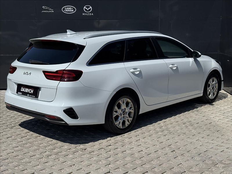 Kia Ceed 1,6 CRDI 100kW Exclusive ČR DP - fotka 7 z 31