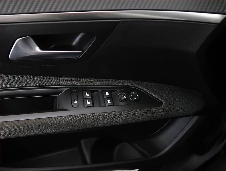 Peugeot 5008 (2022) Active 1.5 BlueHDi, Automat - fotka 23 z 23