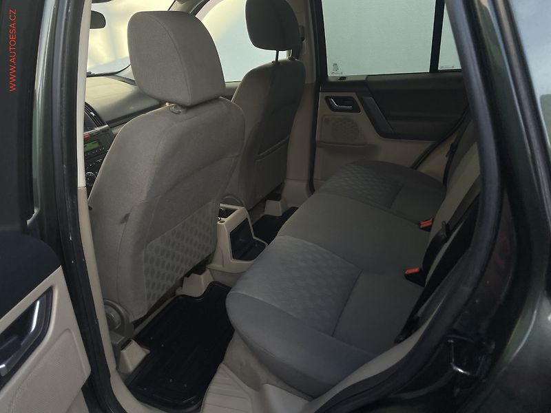 Land Rover Freelander (2008) 2.2 TD4 4x4, ČR, AC, TZ - fotka 9 z 16