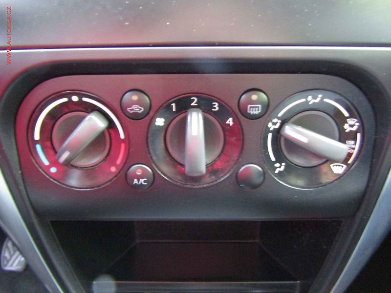 Fiat Sedici (2008) 1.9 JTD, AC - fotka 12 z 17