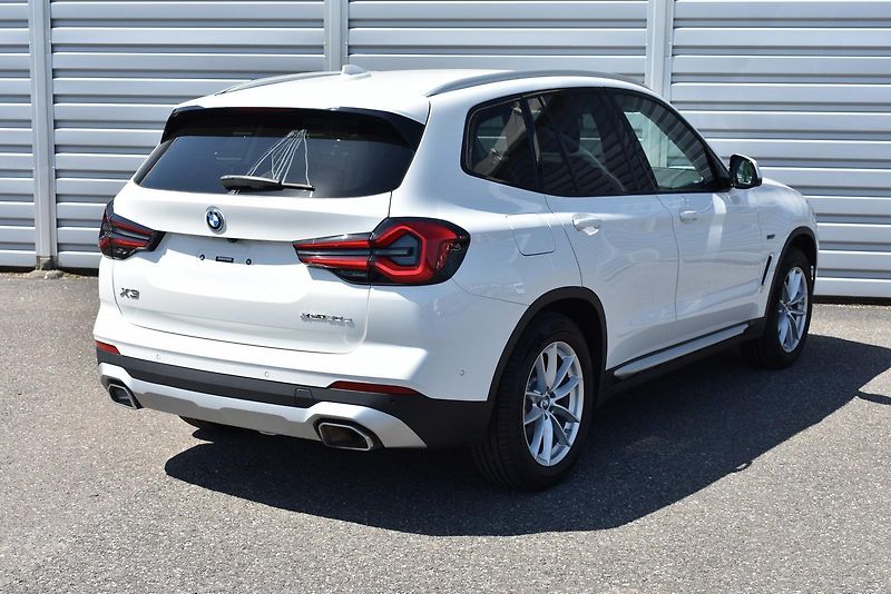 BMW X3 30e xDrive 215kw 1. majitel - fotka 3 z 10