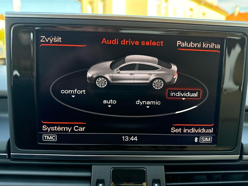 Audi A7 3.0Bitdi S-line  230kw Quattro - fotka 26 z 30