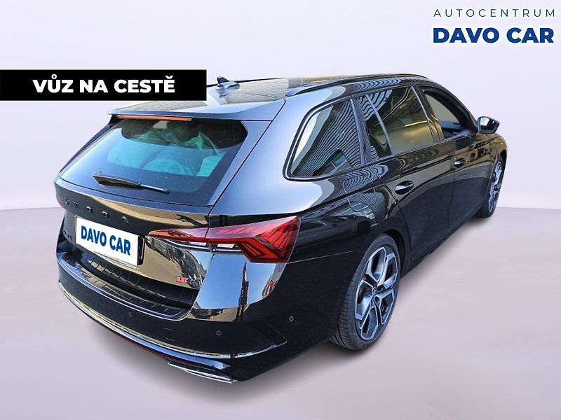 Škoda Octavia 2,0 RS TDI DSG 147kW DPH pano - fotka 3 z 10