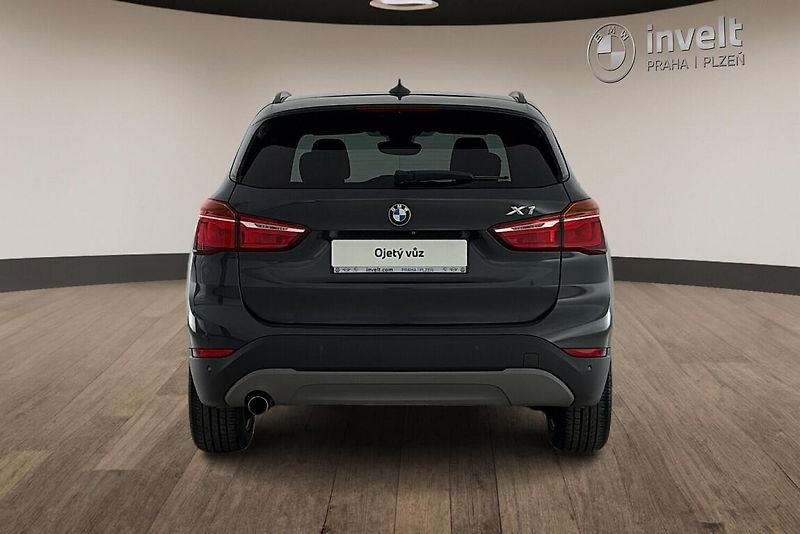 BMW X1 1.8d xDrive - fotka 4 z 23