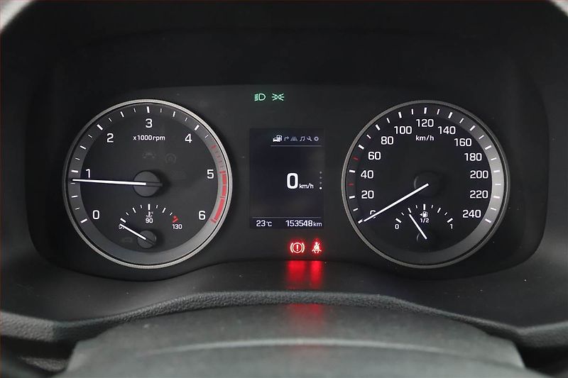 Hyundai Tucson (2016) Trikolor 1.7 CRDi, Serv.kniha - fotka 8 z 14