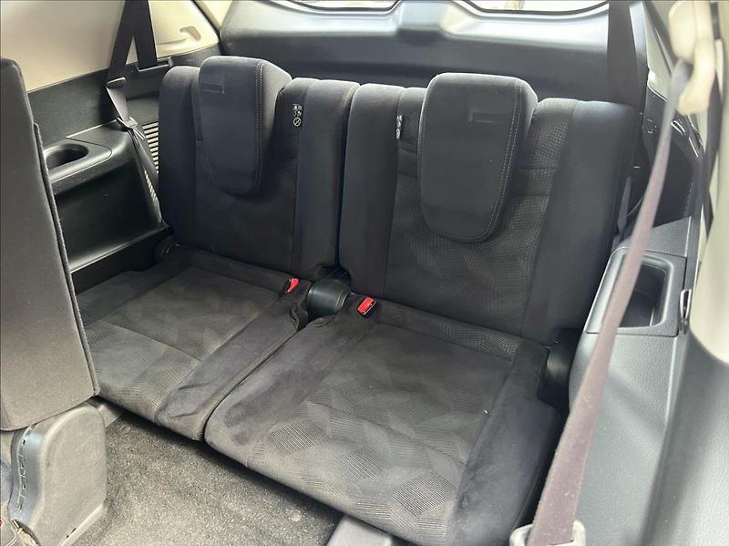 Nissan X-Trail 1,6 dCi  7-míst automat - fotka 17 z 38