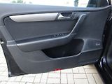 Volkswagen Passat (2011) 1.6 TDI 77kW - náhled 18