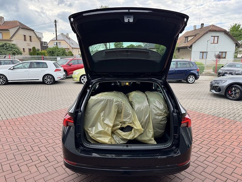 Škoda Octavia (2022) 2.0TDi DSG LED Navi Kamera - fotka 22 z 50