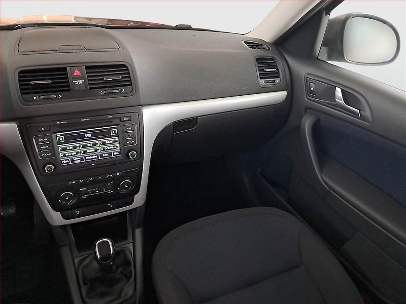 Škoda Yeti (2012) 1.4 TSI, Tempomat - fotka 12 z 14