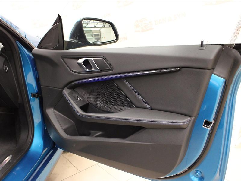 BMW Řada 2 1,5 218i Gran Coupe M Sport - fotka 11 z 37