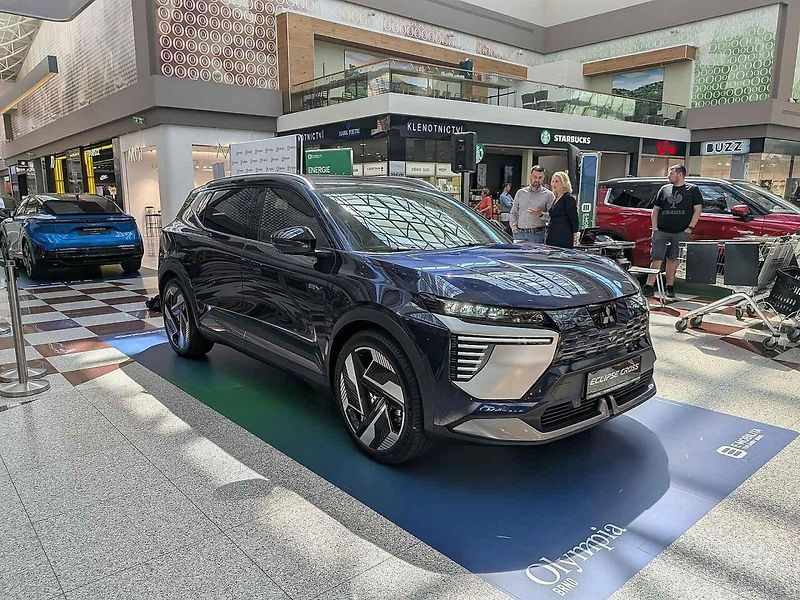 Lidé poprvé v Česku uvidí nové modely vozů Alpine A390 a Mitsubishi Eclipse Cross v brněnské Olympii. Výstava potrvá do konce května a její součástí budou i testovací jízdy.