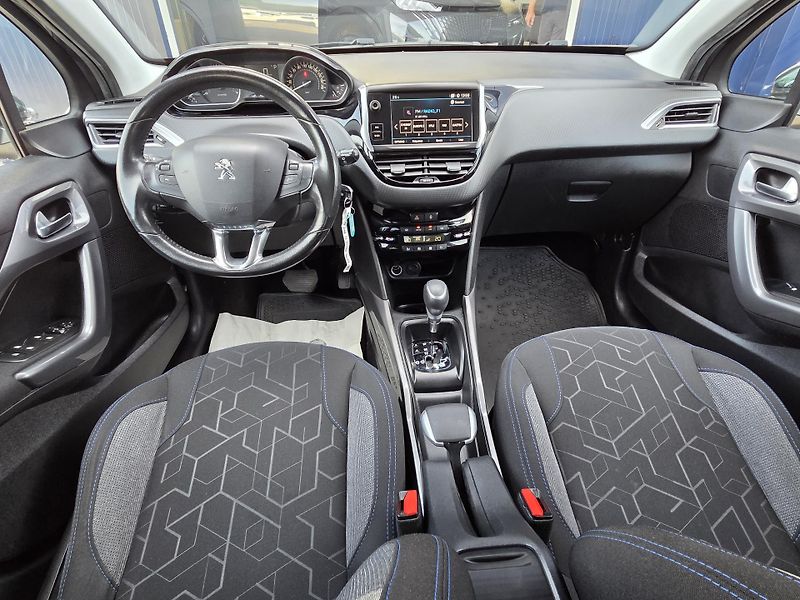 Peugeot 2008 (2019) 1.2 PT 110 ALLURE EAT6 - fotka 13 z 25