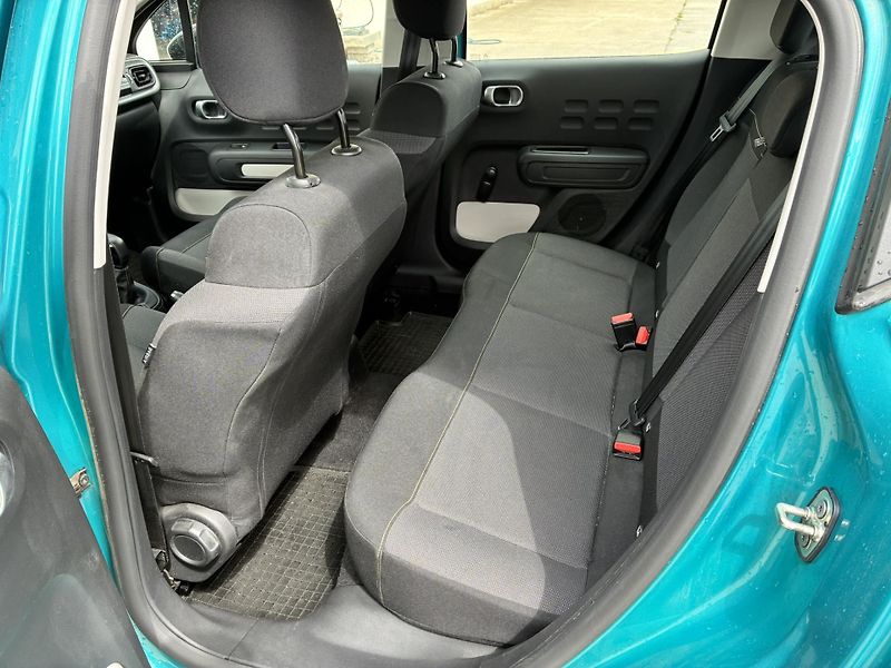 Citroën C3 1.2 PureTech 83k Shine - fotka 11 z 21