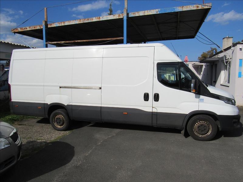 Iveco Daily 2,3 L4H4 115kW Maxi  35S16 - fotka 8 z 32