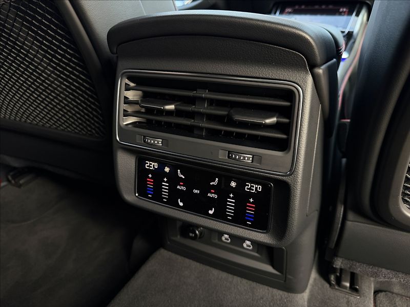 Audi SQ8 R23 Nez.top. B&O 5Let záruka - fotka 31 z 35