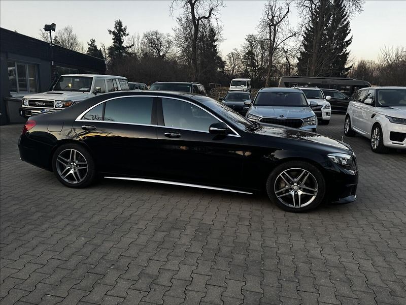 Mercedes-Benz Třídy S 500 L 4Matic AMG - fotka 2 z 28