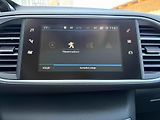 Peugeot 308 (2018) Allure 1.6 BlueHDi EAT6 - náhled 23