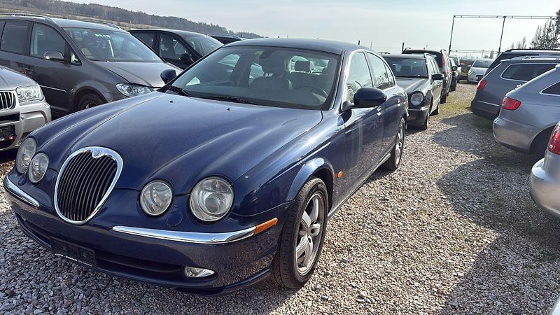 Jaguar S-Type (2003) 4.2L V8 220Top stav! 150tis km - fotka 2 z 7
