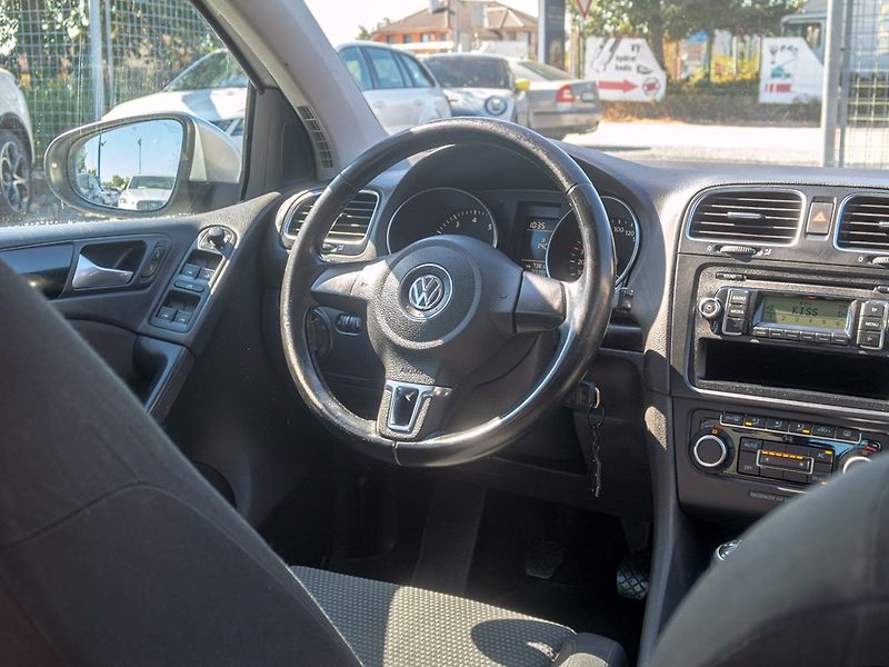Volkswagen Golf (2009) 1.4i 59KW – PO ROZVODECH - fotka 13 z 44