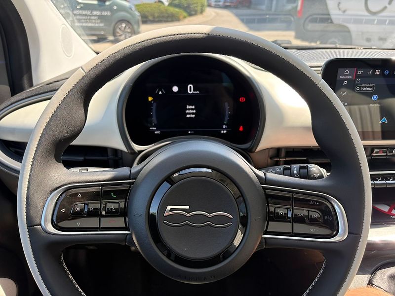 Fiat 500 (2026) Hybrid La Prima HB 1.0 BSG 65k - fotka 14 z 18