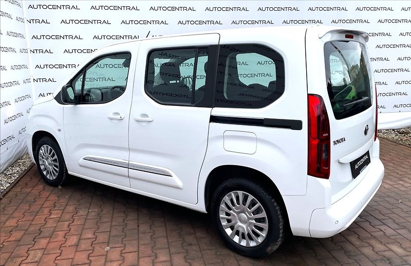 Toyota ProAce City Verso 1,2 i,81kW,STK 2/28 - fotka 6 z 21