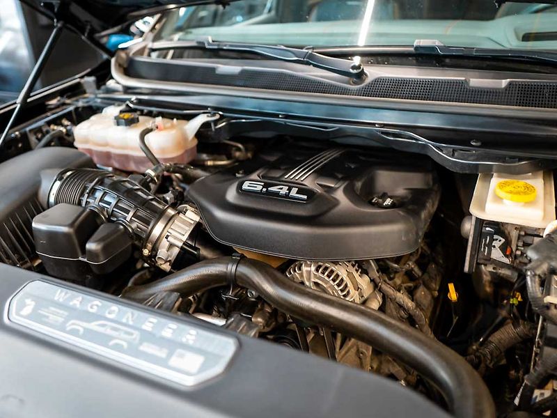 Jeep Grand Wagoneer (2022) 6.4 V8 HEMI Series III, masáže - fotka 40 z 41