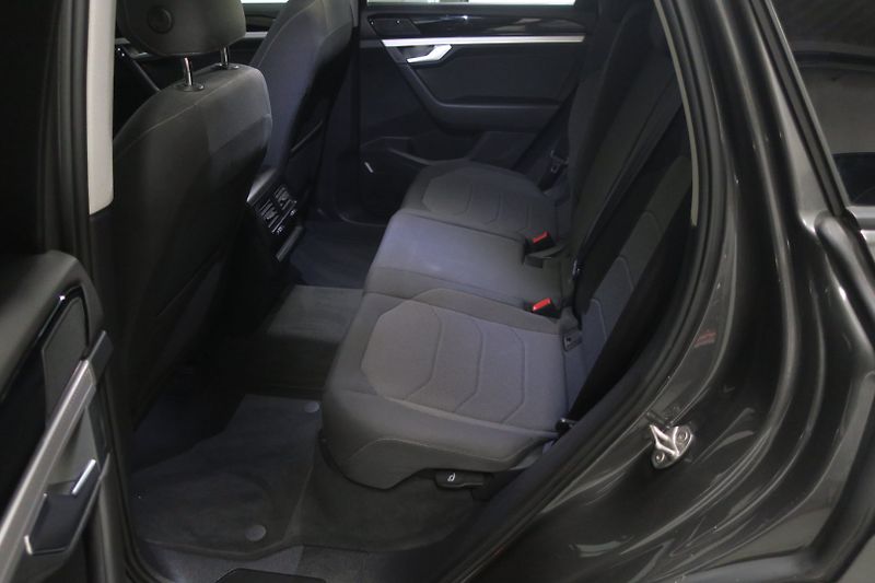 Volkswagen Touareg (2022) 3,0 TDI V6 ČR tažné 3,5t - fotka 43 z 50