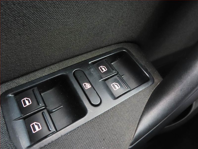 Volkswagen Polo (2013) Comfortline 1.2 12V, Tempomat - fotka 13 z 13