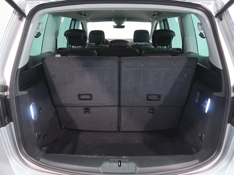 Volkswagen Sharan (2019) HIGHLINE 2.0TDI 4x4 DSG 7MÍST - fotka 43 z 45