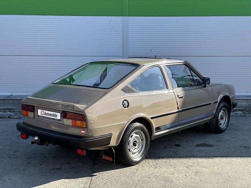 Škoda Rapid 130 5speed 43kW Autorádio STŘE - fotka 2 z 27