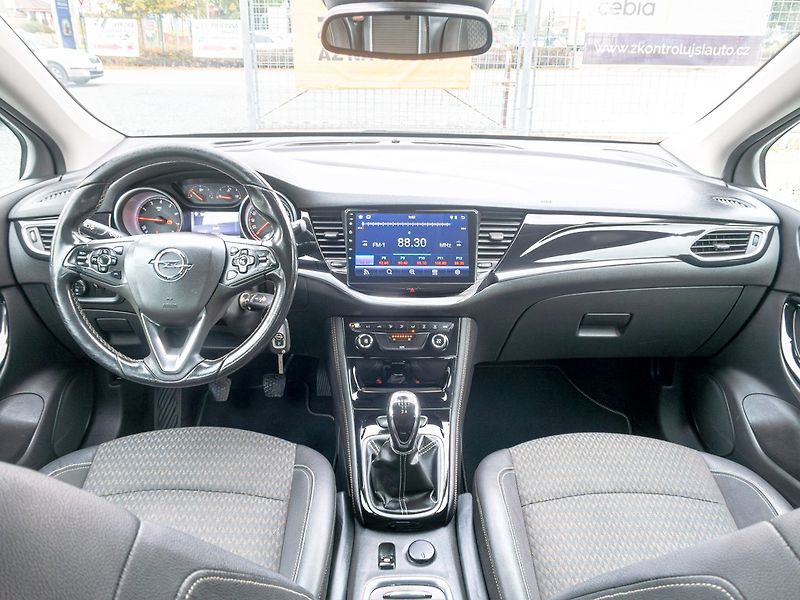 Opel Astra (2016) 1.0T 77KW – PO SERVISU - fotka 14 z 41