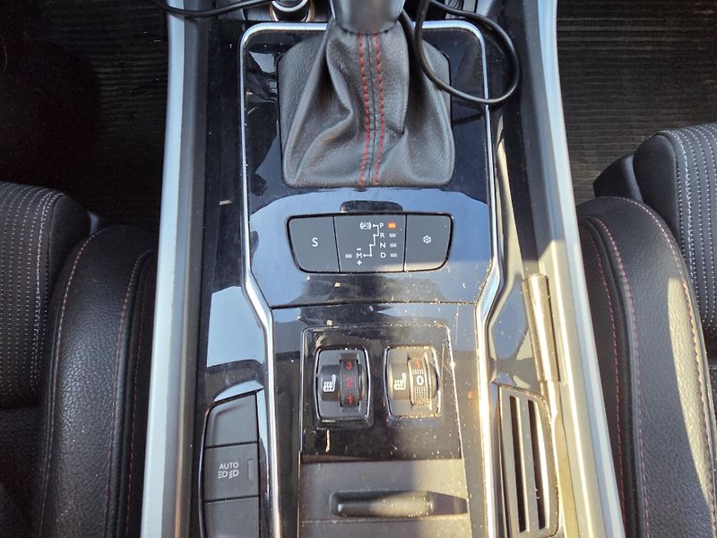 Peugeot 508 (2014) 2.2 HDi 204 GT EAT6 - fotka 16 z 32