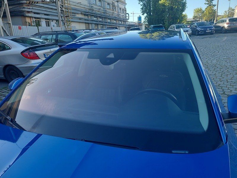 Škoda Superb Combi 2.0 TDI DSG - fotka 13 z 69