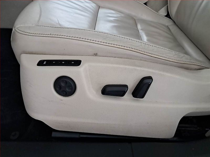 Škoda Superb (2010) 2.0 TDI, Automat, Navi, Xenony - fotka 16 z 22