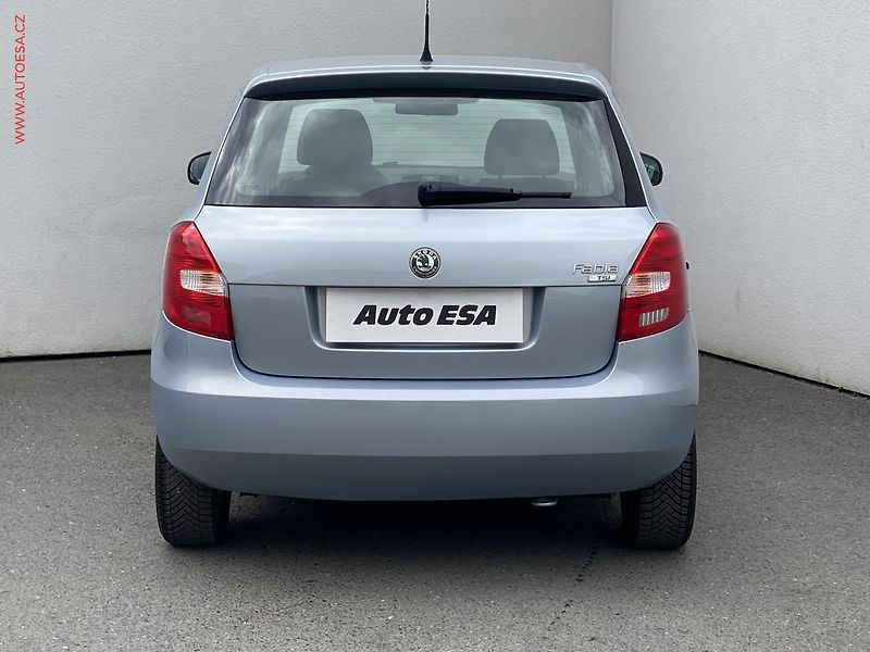 Škoda Fabia (2010) 1.2 TSi, Cool Edition, AC - fotka 5 z 13